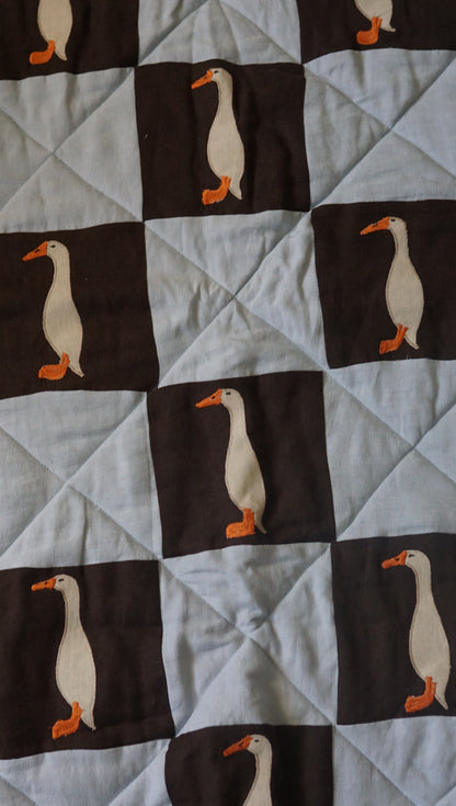 Heirloom Quilt Runner Duck