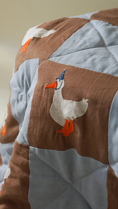 Heirloom Quilt Goose with Hat