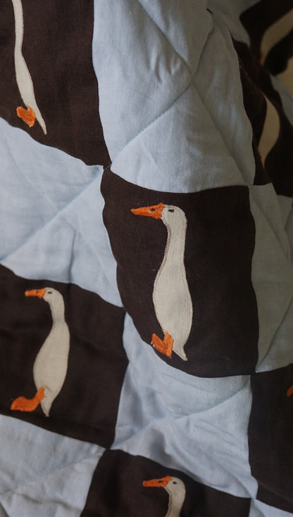 Heirloom Quilt Runner Duck